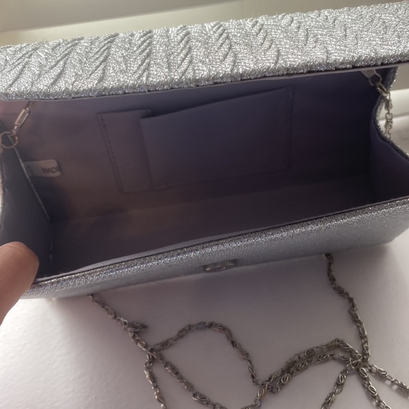 Silver clutch - Picture 3 of 3